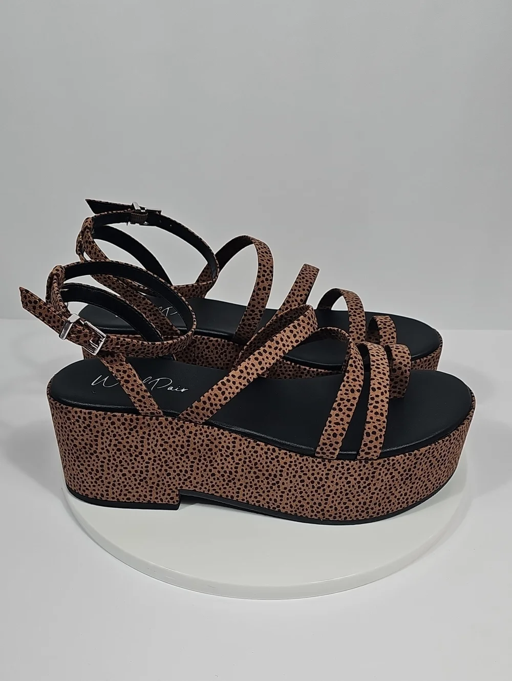 NIB Wild Pair Dottye Leopard Platform Sandals Festival Y2K Size 10 Western Bratz
